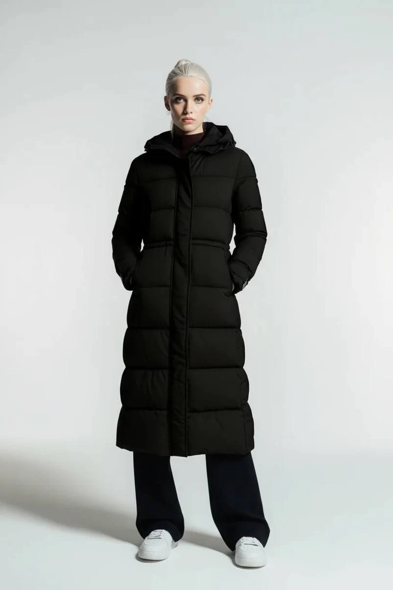 Piumino lungo nero donna GUS TI6024